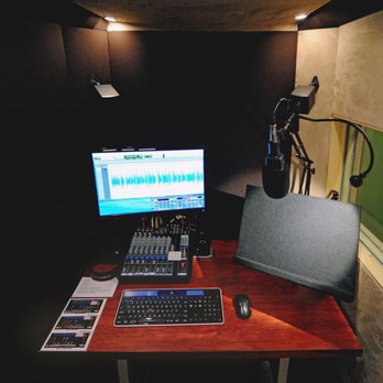 Voice Trax West - DIY Self Recording Booth - Recording & Rehearsal Studios Near Me - Studio City, California