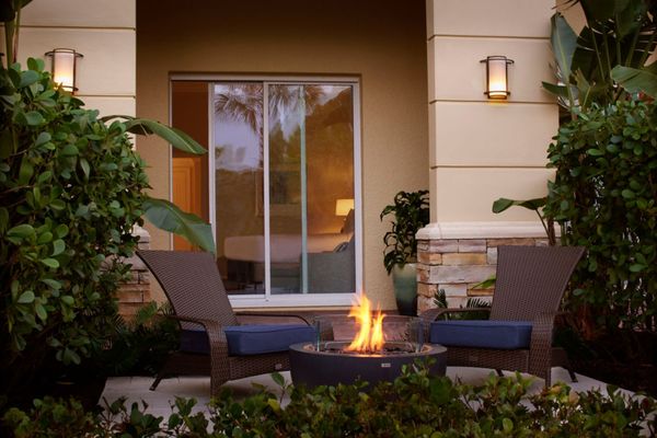 The Ritz-Carlton Naples, Tiburón by null