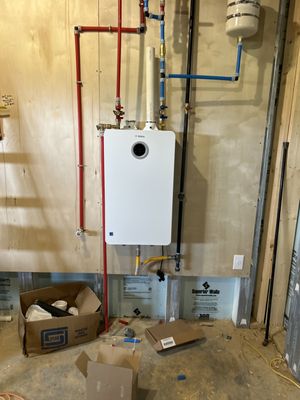 Finch's Plumbing Service Logo