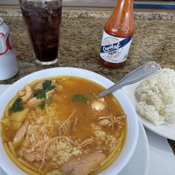 Sopa de pollo
