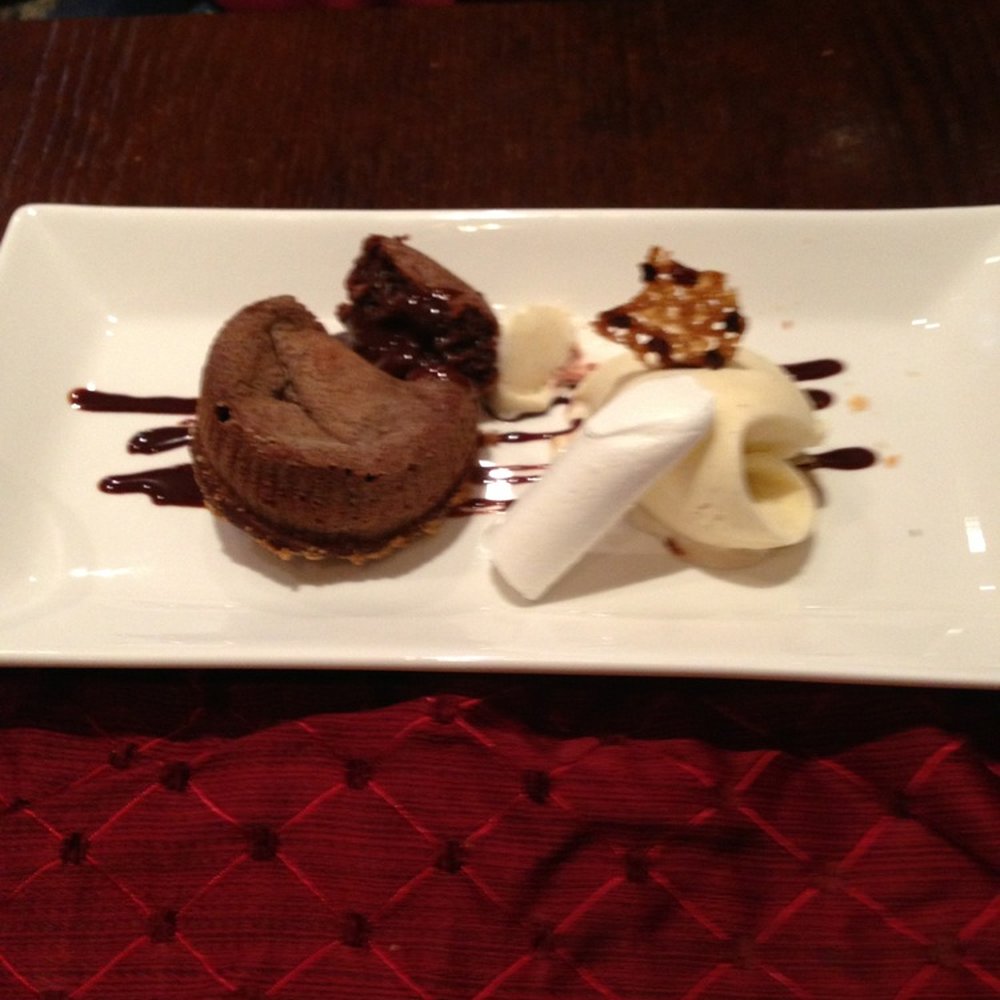 L'Atmosphere - French Near Me - Waterford, WD