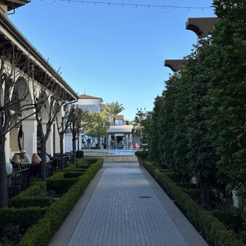 The Veranda - Shopping Centers Near Me - Concord, California