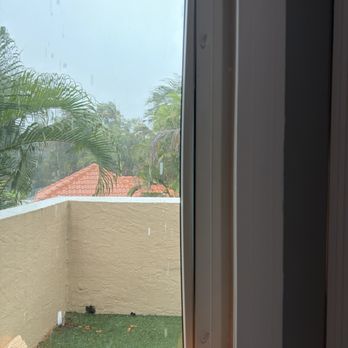 Storm Tight Windows - Window trim is popping out of the frame - Windows Installation Near Me - Deerfield Beach, Florida Storm Tight Windows - Window trim is popping out of the frame - Windows Installation Near Me - Deerfield Beach, Florida