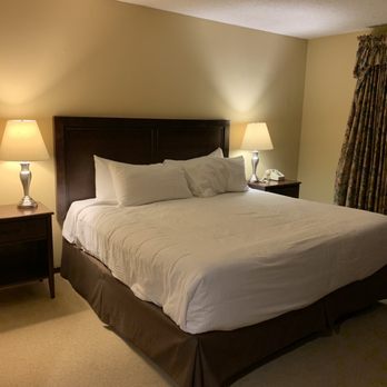 Fairway Forest Resort - Master bed room....bed was comfy too! - Resorts Near Me - Sapphire, North Carolina