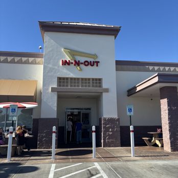 In-N-Out Burger - Front - Fast Food Near Me - Scottsdale, Arizona In-N-Out Burger - Front - Fast Food Near Me - Scottsdale, Arizona