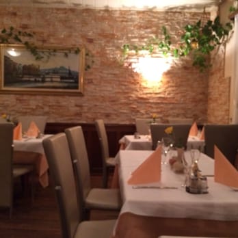 Pizzeria Da Carlo - Gastraum - Italian Near Me - Gerlingen, BW Pizzeria Da Carlo - Gastraum - Italian Near Me - Gerlingen, BW