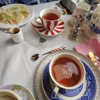 Bella's Tea Room - Peach vanilla tea and broccoli cheese soup - Tea Rooms Near Me - Havre de Grace, Maryland