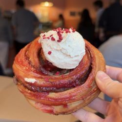 Fat Peach Bakery - Raspberry cinnamon roll