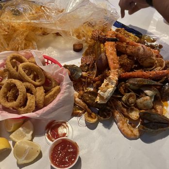 The Boiling Crab - Seafood Near Me - Honolulu, Hawaii The Boiling Crab - Seafood Near Me - Honolulu, Hawaii