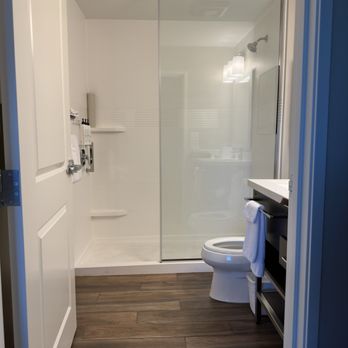 TownePlace Suites - Awful.  Water goes everywhere - Hotels Near Me - Monroe, Michigan