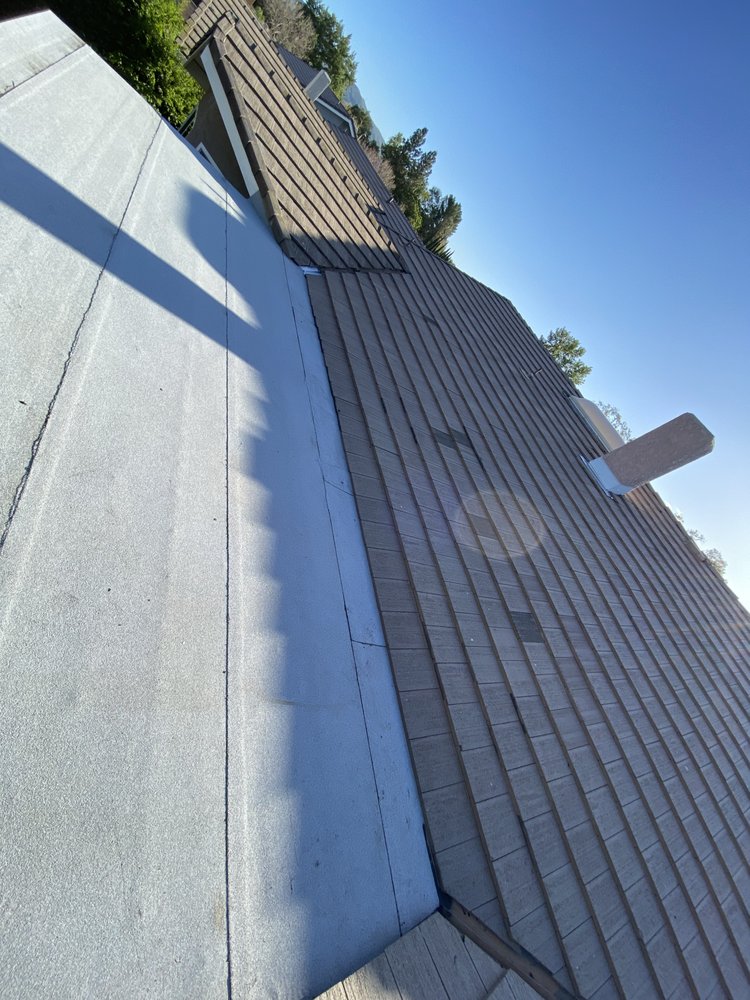 Slide of Independent Roofing