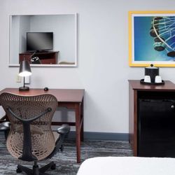 Hampton Inn & Suites Oklahoma City-Bricktown - Guest room