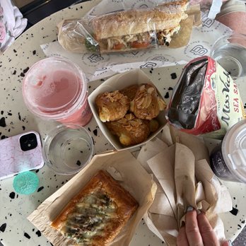 Paris Baguette - Korean beef pizzerita, strawberry smoothie, chicken Cesar baguette and 6 small pastries puffs with roasted almonds - Bakeries Near Me - Hilton Head, South Carolina Paris Baguette - Korean beef pizzerita, strawberry smoothie, chicken Cesar baguette and 6 small pastries puffs with roasted almonds - Bakeries Near Me - Hilton Head, South Carolina