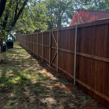 Competitive Fence Contractors - Wood Fence Installation - Residential - Fences & Gates Near Me Competitive Fence Contractors - Wood Fence Installation - Residential - Fences & Gates Near Me