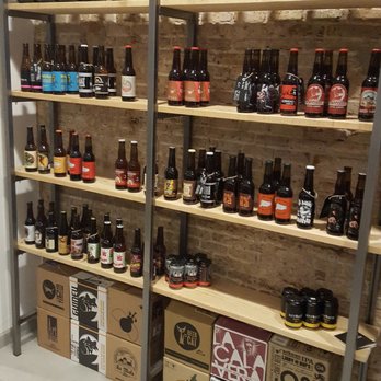 The Growler - Beer Bar Near Me - Barcelona, B The Growler - Beer Bar Near Me - Barcelona, B