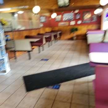 J & D Pizza - a view of the dining area - Pizza Near Me - Woonsocket, Rhode Island