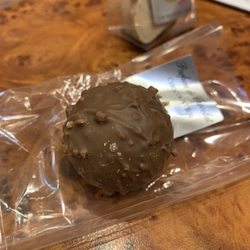 Parfum de Chocolat - 3.10 euros. Ferrero Rocher