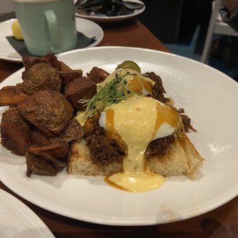 Full Belly - Eggs Benny! Crispy hash. Gooey eggs over pork and bread. Pretty tasty - Breakfast & Brunch Near Me - San Antonio, Texas Full Belly - Eggs Benny! Crispy hash. Gooey eggs over pork and bread. Pretty tasty - Breakfast & Brunch Near Me - San Antonio, Texas
