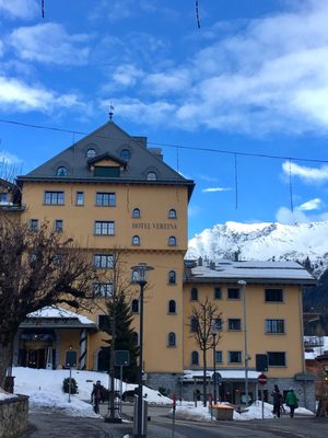Hotel Vereina by null