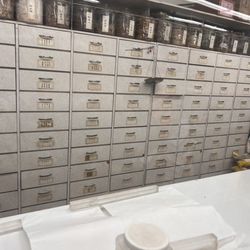 Sai Fong Ginseng & Herb - Traditional medicine drawers