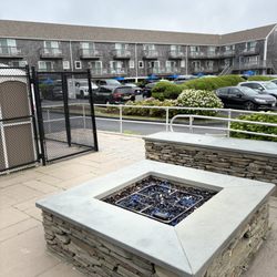 Ocean Mist Beach Hotel & Suites - Fire pit by pool