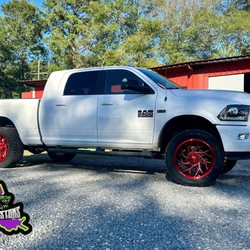 Lucid Customs