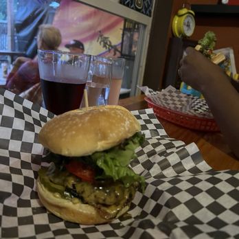 Papa Wheelies Pub - Cheese burger and ciders - Beer, Wine & Spirits Near Me - McKinleyville, California
