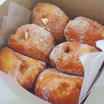 Leonard's Bakery - Bakeries Near Me - Honolulu, Hawaii