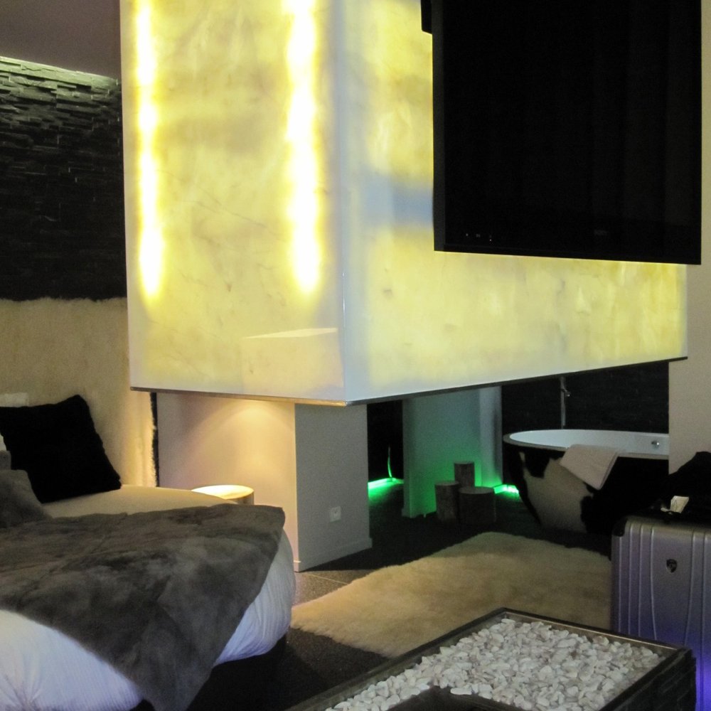 Hotel Seven Paris - Lovez-Vous. My Favorite! - Hotels Near Me - Paris, 75