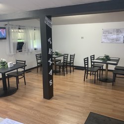 Texas Style Eatery - Inside