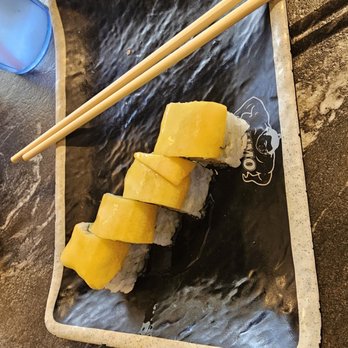 Sumo Sushi & Grill - Mango roll - Sushi Bars Near Me - Bremerton, Washington