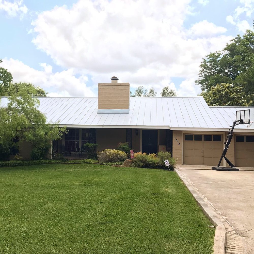 Slide of Bellum Roofing & Construction