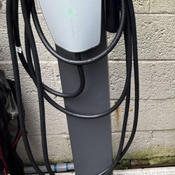 Electrisource - Tesla charger mounted on a pedestal