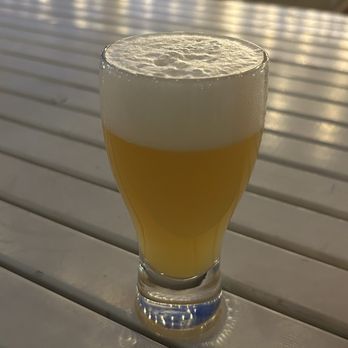 QuartHaus - Small pour of Wren House Spellbinder hazy IPA - Bars Near Me - Chandler, Arizona QuartHaus - Small pour of Wren House Spellbinder hazy IPA - Bars Near Me - Chandler, Arizona