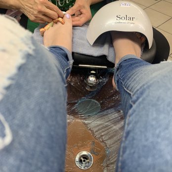 Chic Nails & Lashes - Pedicure - Nail Salons Near Me - Los Angeles, California
