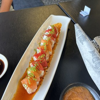 Sumabi - Cancun roll - Sushi Bars Near Me - Norco, California