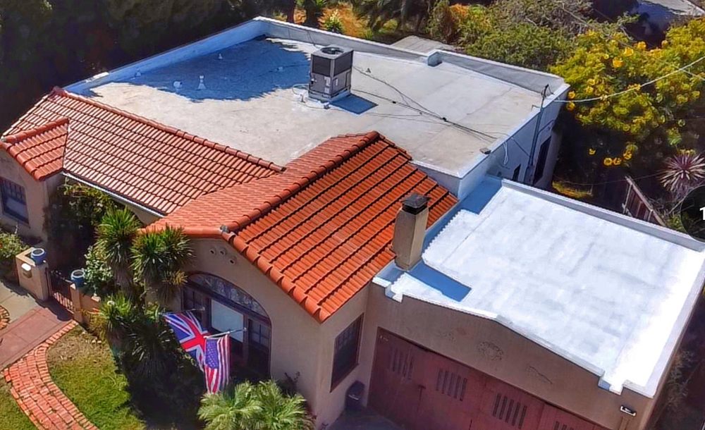 Slide of SD Supreme Roofing Services