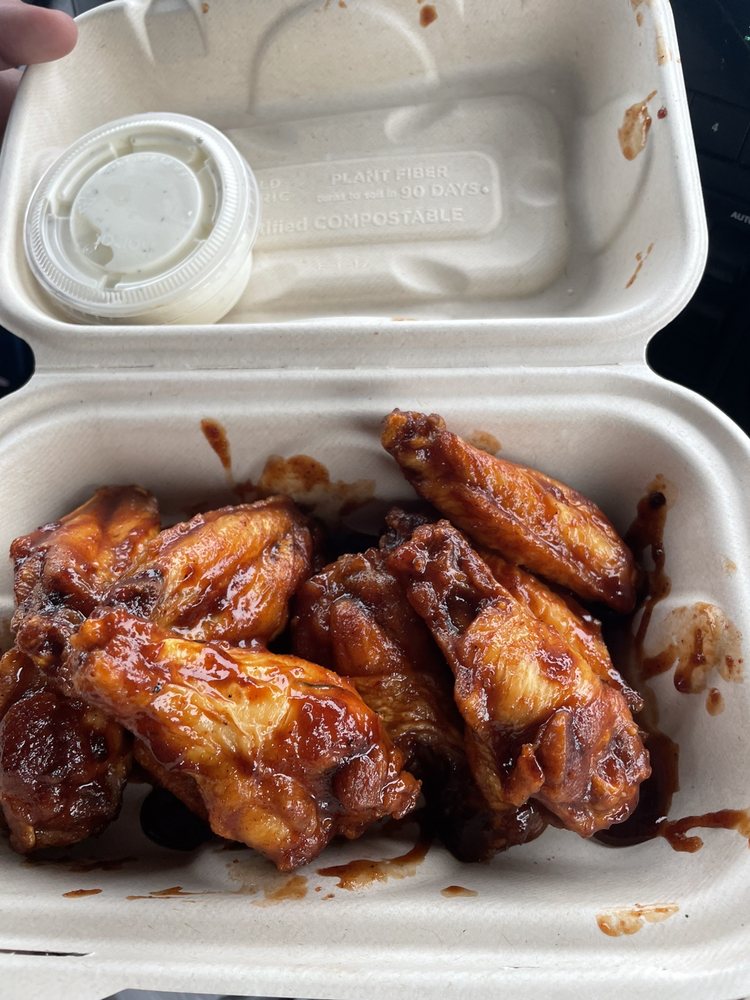 DETROIT WING COMPANY 6527B S Cedar St, Lansing, MI Yelp