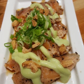 KINTON RAMEN COMMERCE GATE - Salmon tataki is so flavourful - Ramen Near Me - Markham, Ontario KINTON RAMEN COMMERCE GATE - Salmon tataki is so flavourful - Ramen Near Me - Markham, Ontario