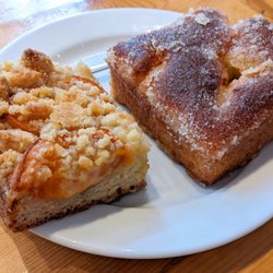 Domberger Brot-Werk - 07/09/22 Butter Cake, Apricot Cake