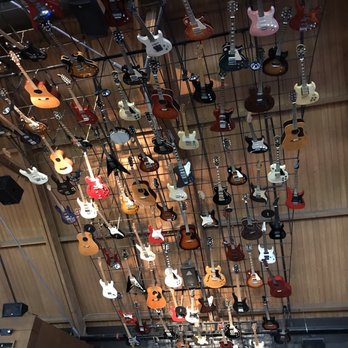 Hard Rock Cafe - Restaurant Entry - Burgers Near Me - Honolulu, Hawaii
