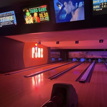 Pinz Bowling Kitchen + Bar - Bowling Near Me - Studio City, California Pinz Bowling Kitchen + Bar - Bowling Near Me - Studio City, California