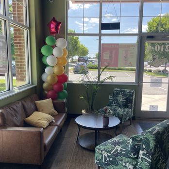 Fresh Monkee- Kernersville - Meeting couches - Juice Bars & Smoothies Near Me - Kernersville, North Carolina Fresh Monkee- Kernersville - Meeting couches - Juice Bars & Smoothies Near Me - Kernersville, North Carolina