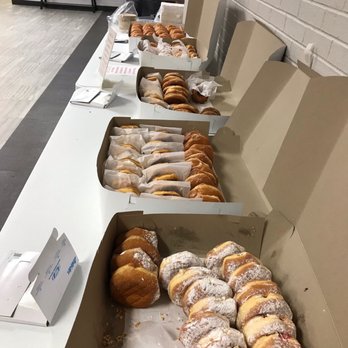 Dutch-Maid Bakery - a row of doughnuts - Bakeries Near Me - Reading, Pennsylvania Dutch-Maid Bakery - a row of doughnuts - Bakeries Near Me - Reading, Pennsylvania