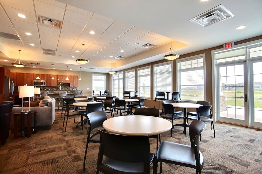 LAKE CREST APARTMENTS 14 Photos 703 31st Ave W, West Fargo, North Dakota Apartments