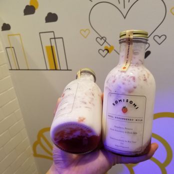 Somisomi - Fresh strawberry milk - Ice Cream & Frozen Yogurt Near Me - Irvine, California