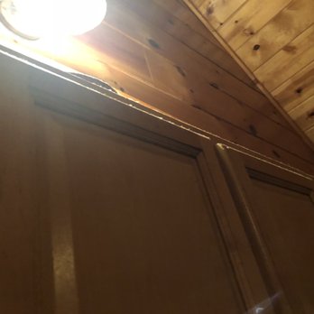 Cabins USA - Greasy cabinets covered in dust - Vacation Rentals Near Me - Sevierville, Tennessee Cabins USA - Greasy cabinets covered in dust - Vacation Rentals Near Me - Sevierville, Tennessee