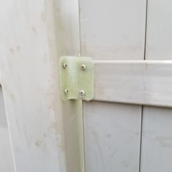 Ancient Construction - Fixing a broken pvc plastic fence.