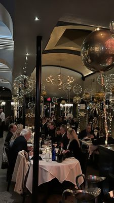 Al Biernat's Oak Lawn by null