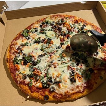Baba Joe Pizza & Tandoori - Tandoori Chicken Pizza - Pizza Near Me - Vallejo, California